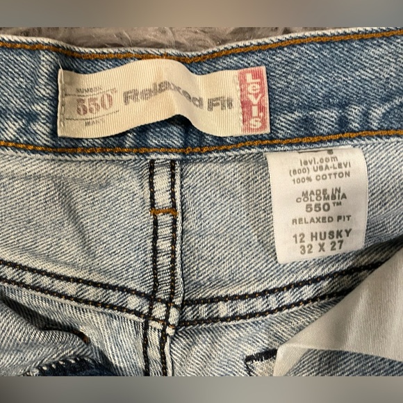 💙Levi's 550 Relaxed Fit Jean Shorts 💙 - Picture 3 of 3